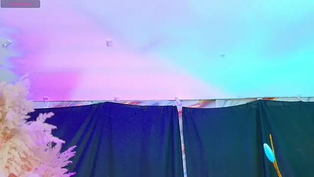 Snapshot of meganwolf_1 chatting on October 17, 9:28 pm meganwolf 1 online show from October 17, 9:28 pm