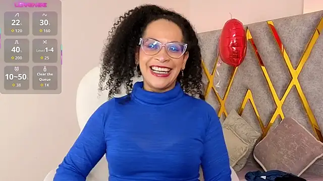 Cintiia Holmes online show from March 8, 2:04 am