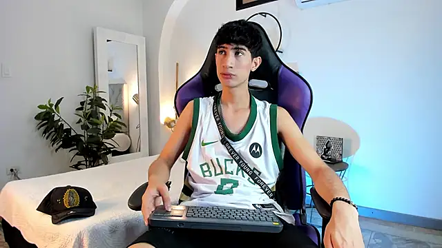 NovaaWheler online show from February 12, 12:44 pm