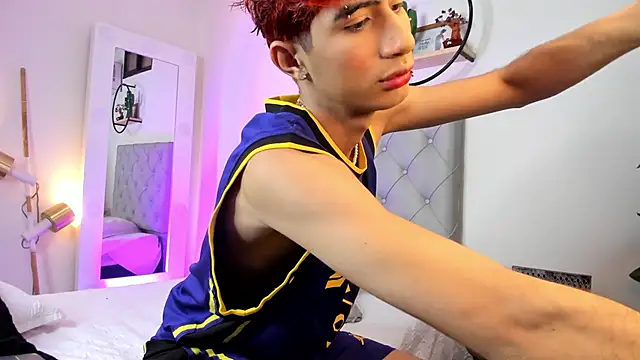 NovaaWheler online show from March 9, 5:00 am