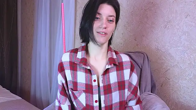 Snapshot of roxy_riot_ chatting on February 25, 1:30 am roxy riot online show from February 25, 1:30 am