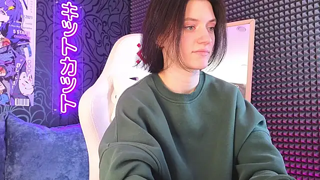 Snapshot of roxy_riot_ chatting on February 26, 7:42 am roxy riot online show from February 26, 7:42 am