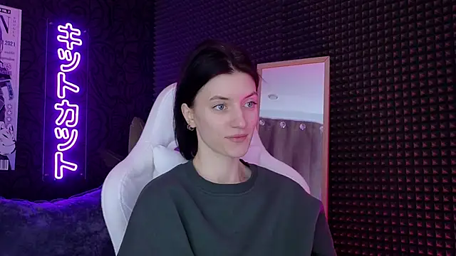 Snapshot of roxy_riot_ chatting on March 9, 1:35 am roxy riot online show from March 9, 1:35 am