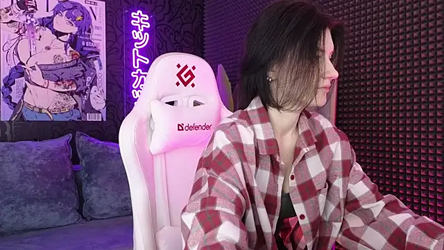 Snapshot of roxy_riot_ chatting on March 10, 1:23 am roxy riot online show from March 10, 1:23 am