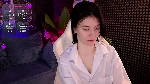 Snapshot of roxy_riot_ chatting on September 26, 1:31 am roxy riot online show from September 26, 1:31 am