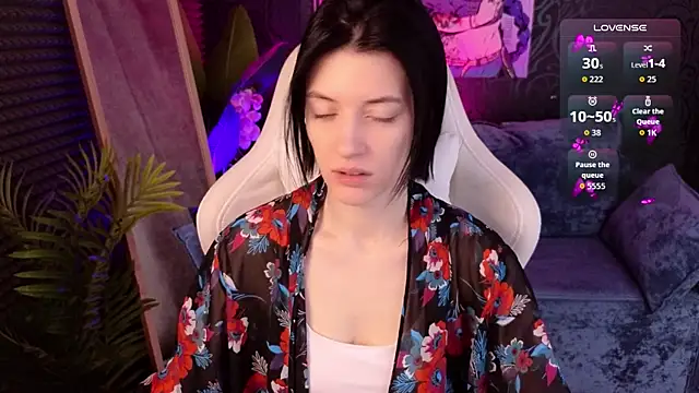 Snapshot of roxy_riot_ chatting on November 20, 1:28 am roxy riot online show from November 20, 1:28 am