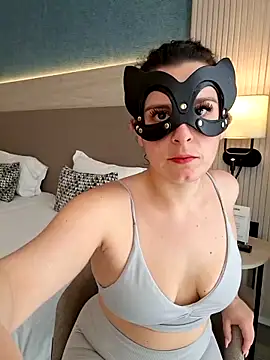 LunaSoleil9 online show from March 17, 2:31 pm