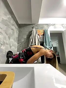 Snapshot of BonyBon29 chatting on December 23, 8:12 am BonyBon29 online show from December 23, 8:12 am