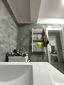 Snapshot of BonyBon29 chatting on February 25, 8:46 am BonyBon29 online show from February 25, 8:46 am