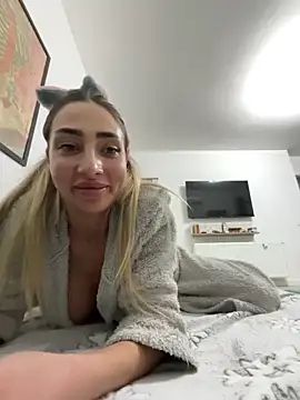 Snapshot of BonyBon29 chatting on March 6, 9:22 pm BonyBon29 online show from March 6, 9:22 pm