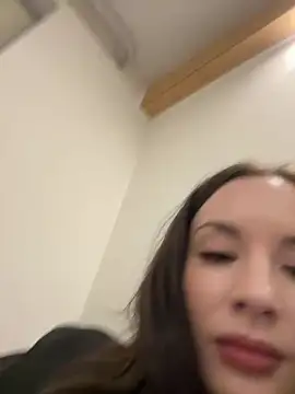 Snapshot of Suga_babe chatting on March 4, 11:00 pm Suga babe online show from March 4, 11:00 pm