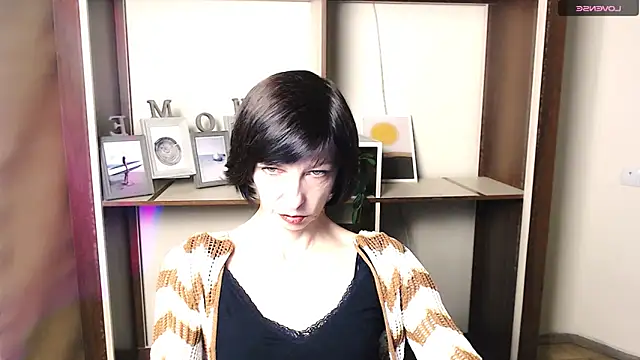  AngeliaFlow  online show from October 31, 7:31 am