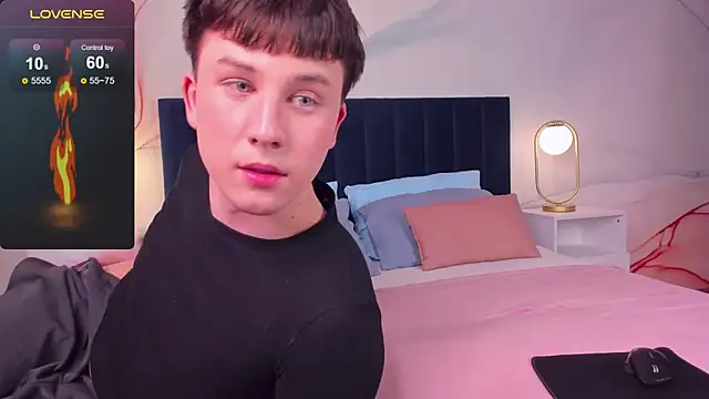 AdrianoAubert online show from September 20, 10:27 am