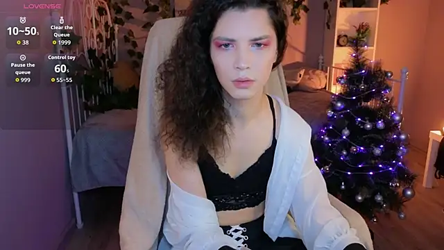 Snapshot of DamienLake chatting on December 20, 8:38 pm DamienLake online show from December 20, 8:38 pm