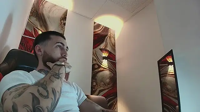 Luke davis01 online show from December 16, 1:05 pm