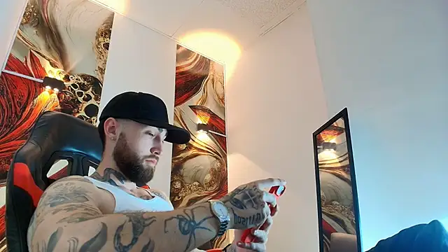 Luke davis01 online show from June 17, 1:01 pm