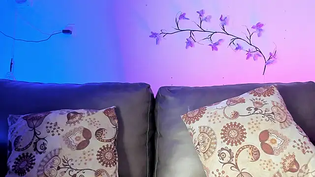 Snapshot of Sara_Falak chatting on December 1, 12:10 pm Sara Falak online show from December 1, 12:10 pm