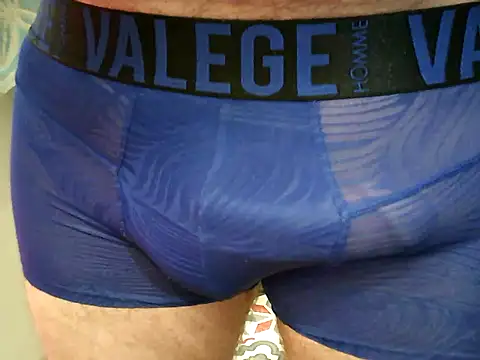 Snapshot of archange_17 chatting on September 12, 3:01 pm archange 17 online show from September 12, 3:01 pm