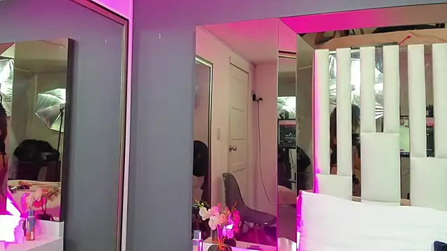 Cloee Rainbow1 online show from February 27, 6:09 pm