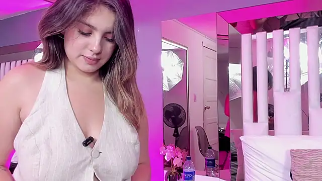 Cloee Rainbow1 online show from March 12, 11:53 am