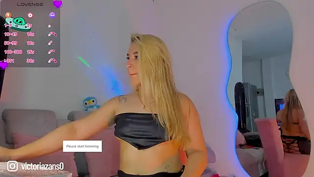 Vickyallien online show from July 27, 3:52 pm