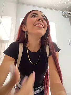 Mirandaa Rogers online show from May 31, 2:35 pm