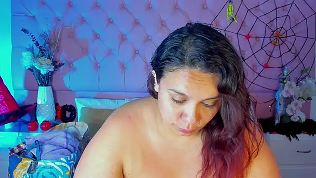 KourtneyEvans online show from October 28, 4:53 pm