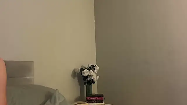 skyejde online show from December 4, 5:21 pm