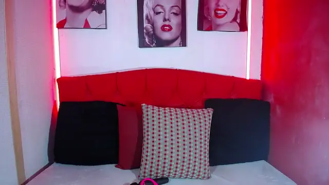 Tiana Ebony18 online show from July 31, 12:04 pm