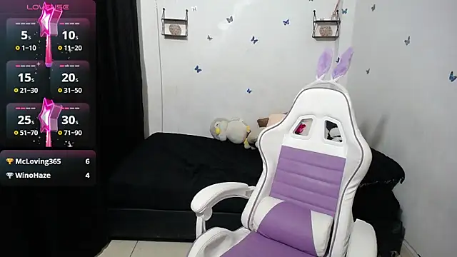 hello kityy25 online show from February 21, 3:45 am