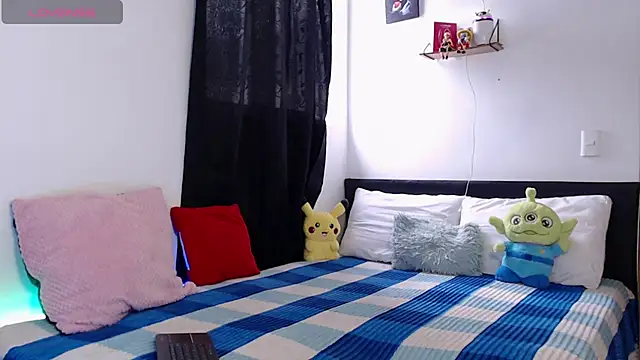 Snapshot of kyle_clint07 chatting on December 15, 3:49 pm kyle clint07 online show from December 15, 3:49 pm