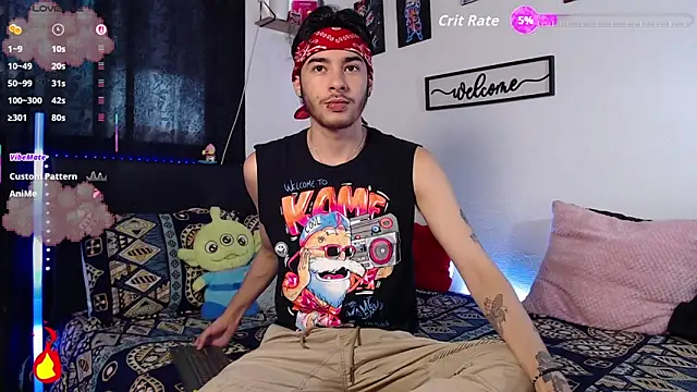 Snapshot of kyle_clint07 chatting on March 13, 5:30 pm kyle clint07 online show from March 13, 5:30 pm