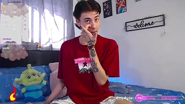 Snapshot of kyle_clint07 chatting on July 6, 3:25 pm kyle clint07 online show from July 6, 3:25 pm