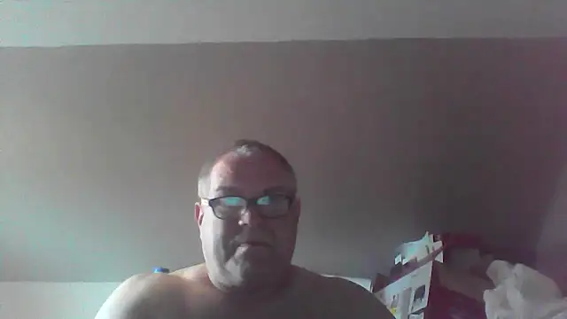 Snapshot of mkestr69 chatting on June 24, 4:28 pm mkestr69 online show from June 24, 4:28 pm