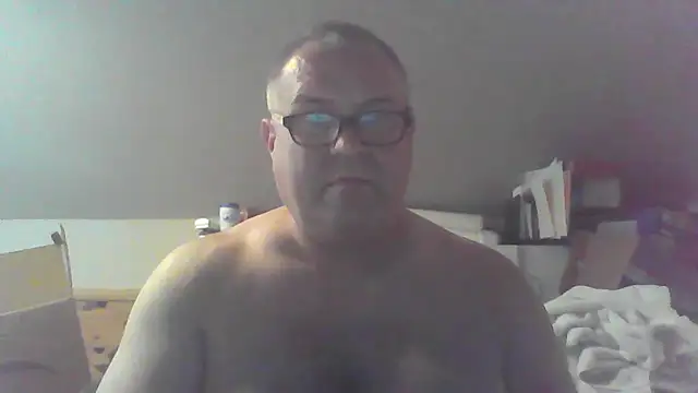 Snapshot of mkestr69 chatting on July 29, 5:33 pm mkestr69 online show from July 29, 5:33 pm