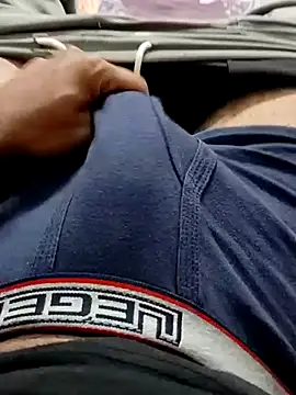 Snapshot of Yashkumar_0697 chatting on March 10, 11:42 am Yashkumar 0697 online show from March 10, 11:42 am