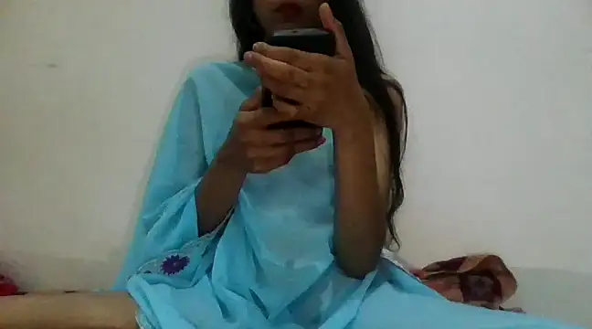 Snapshot of shnaz_1 chatting on March 18, 9:52 am shnaz 1 online show from March 18, 9:52 am