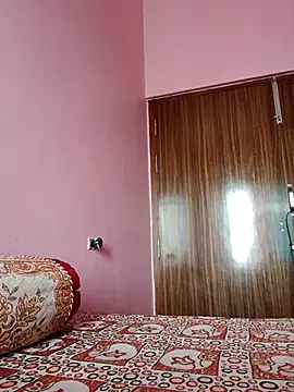 Snapshot of shnaz_1 chatting on September 12, 8:47 am shnaz 1 online show from September 12, 8:47 am