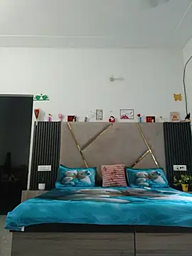 Snapshot of shnaz_1 chatting on July 2, 3:23 am shnaz 1 online show from July 2, 3:23 am