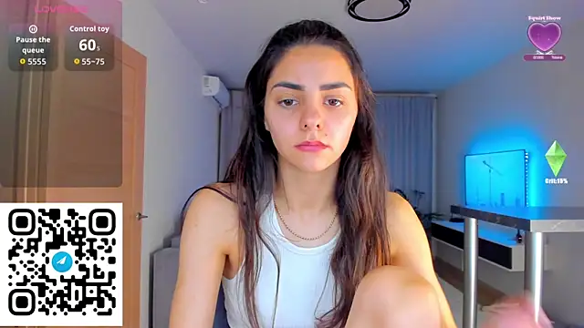 Snapshot of EmiliaZen chatting on November 15, 3:52 pm EmiliaZen online show from November 15, 3:52 pm