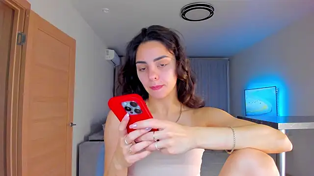 Snapshot of EmiliaZen chatting on November 16, 2:22 pm EmiliaZen online show from November 16, 2:22 pm