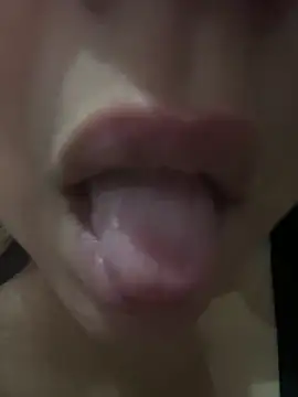 daianaspencer online show from November 22, 8:35 am