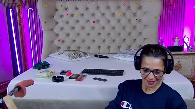 PlayfulShow online show from January 8, 9:33 am