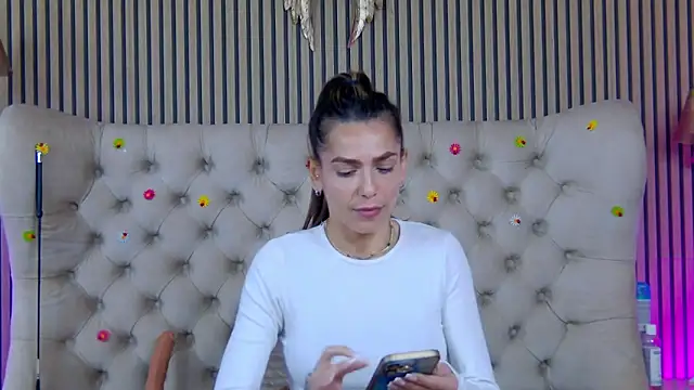 Snapshot of PlayfulShow chatting on May 14, 12:23 pm PlayfulShow online show from May 14, 12:23 pm