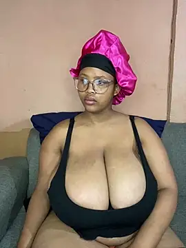 Snapshot of NonoGotBoobies chatting on February 28, 5:37 am NonoGotBoobies online show from February 28, 5:37 am