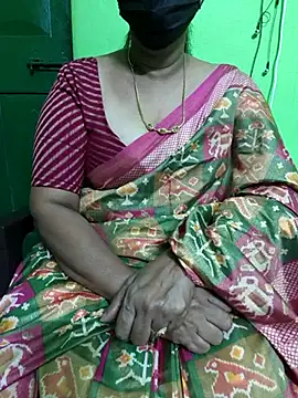 Snapshot of niiveditha chatting on March 16, 5:36 am niiveditha online show from March 16, 5:36 am