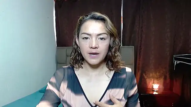 Snapshot of PenelopeMist chatting on October 20, 8:42 pm PenelopeMist online show from October 20, 8:42 pm