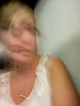 Sexybiene969 online show from October 5, 4:27 pm