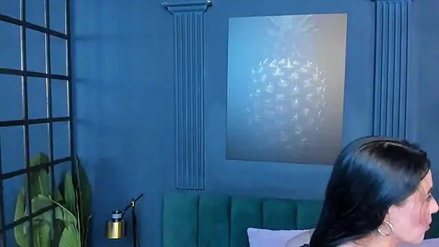 scarlet edwars online show from October 17, 7:16 pm