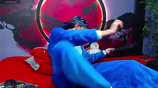 Dirty Kingg online show from December 3, 1:46 am